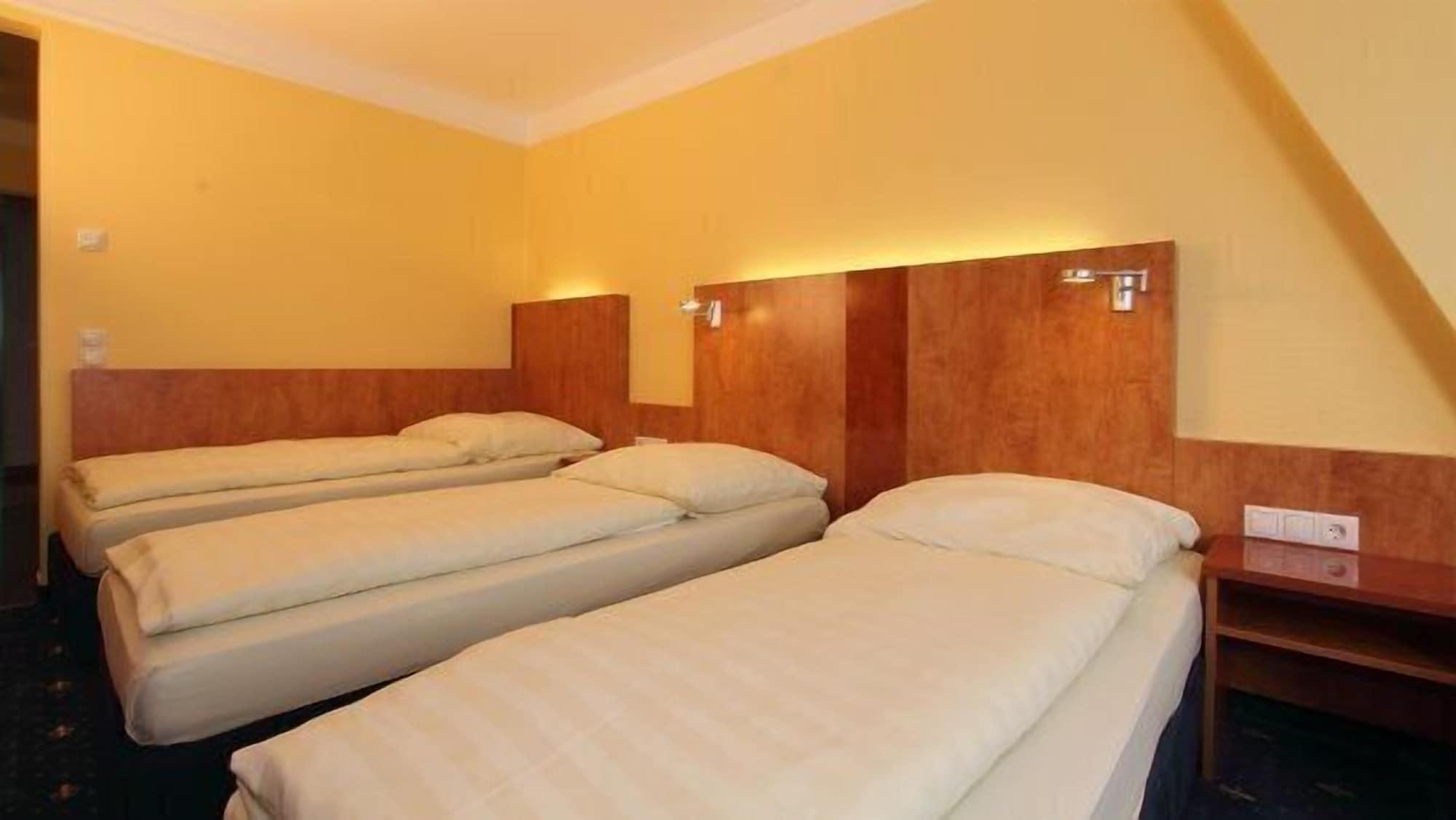 Aparthotel Astro - Nichtraucherhotel Stuttgart Ngoại thất bức ảnh