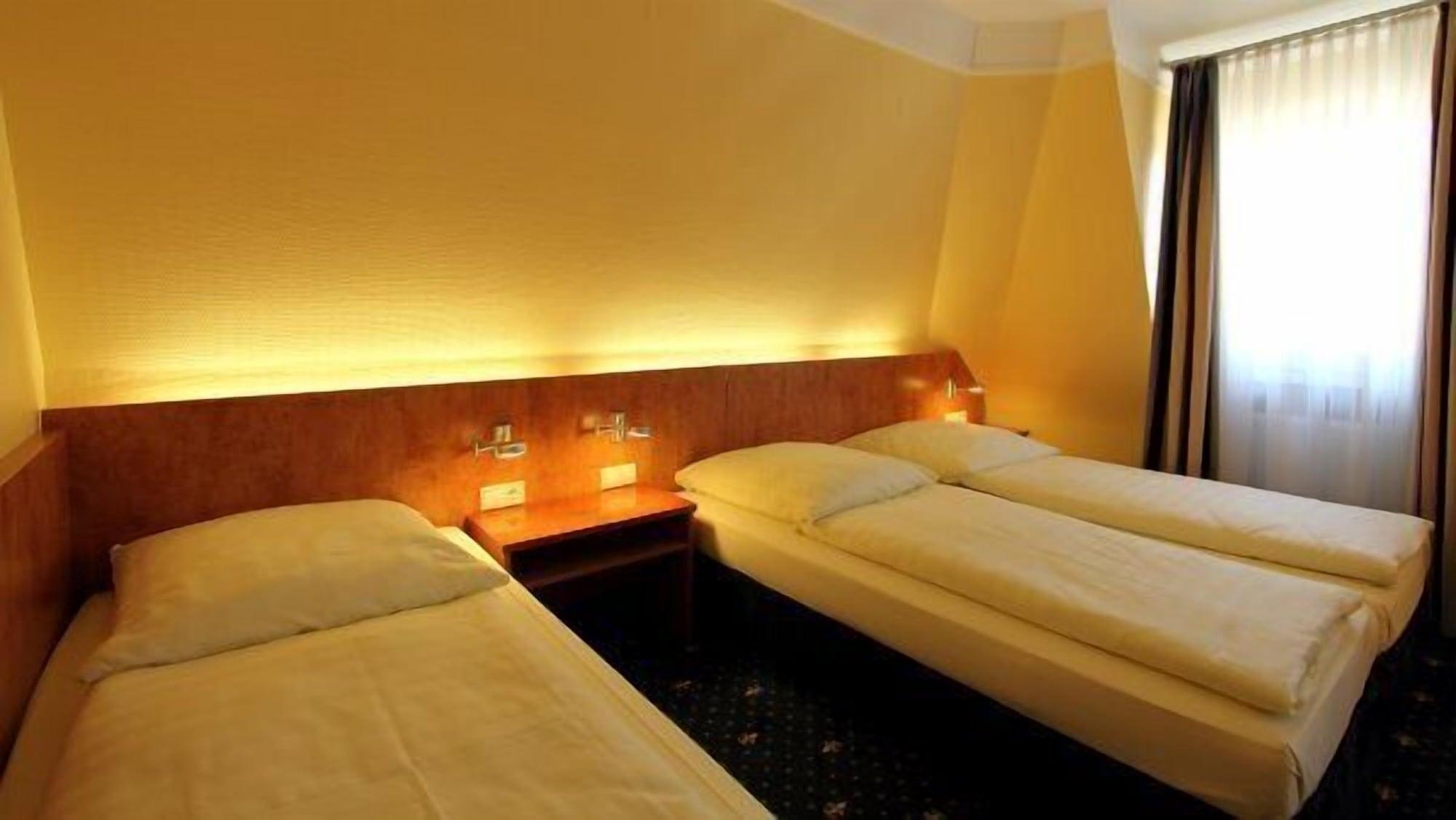 Aparthotel Astro - Nichtraucherhotel Stuttgart Ngoại thất bức ảnh